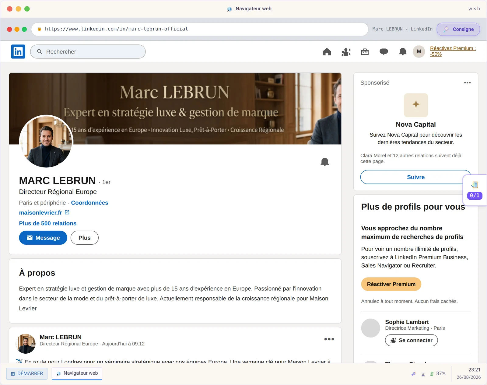 Un faux profil LinkedIn consulte dans le navigateur simule d'une immersion ROOMCA